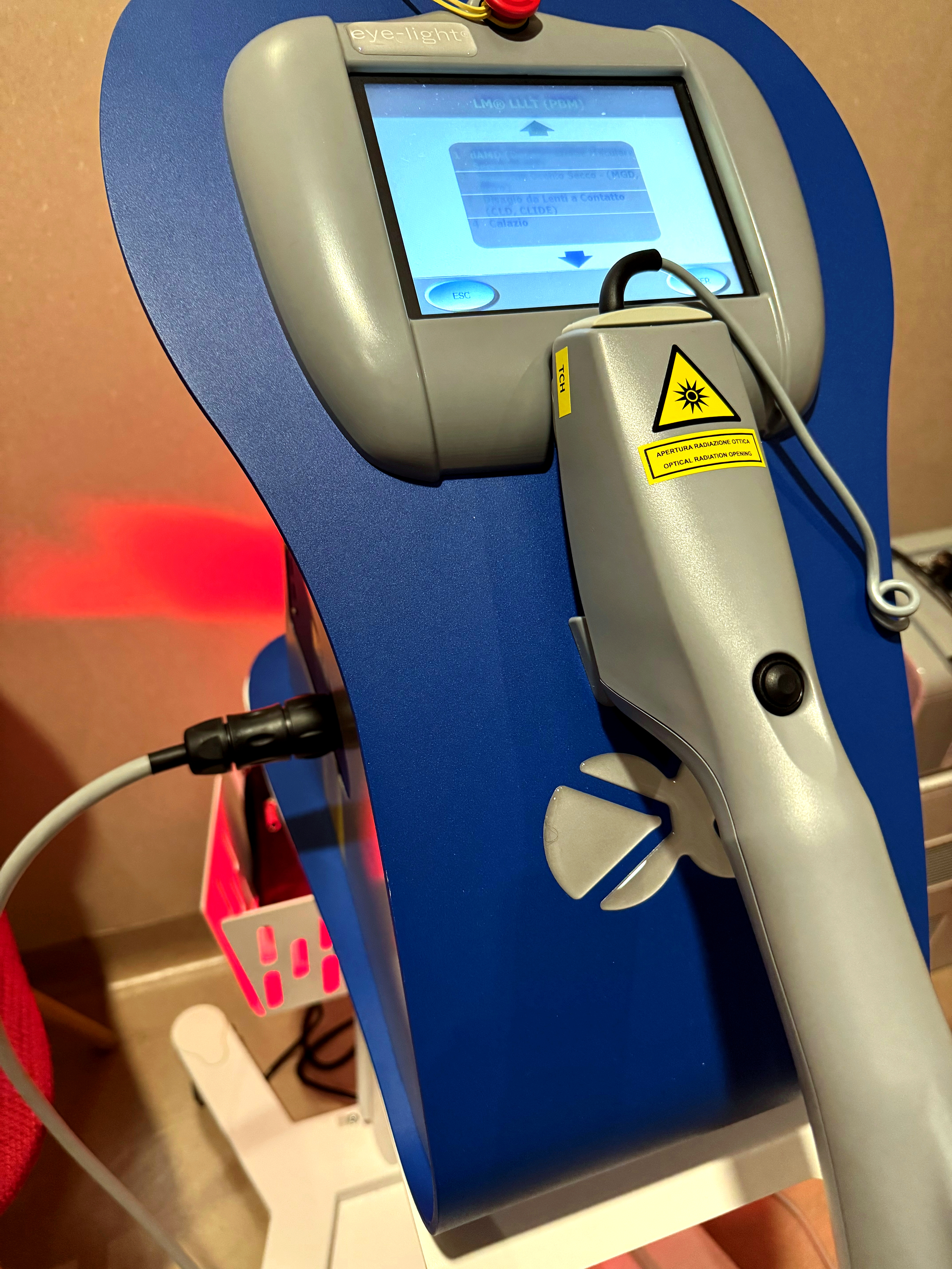 Sistema EYE-LIGHT per fotobiomodulazione